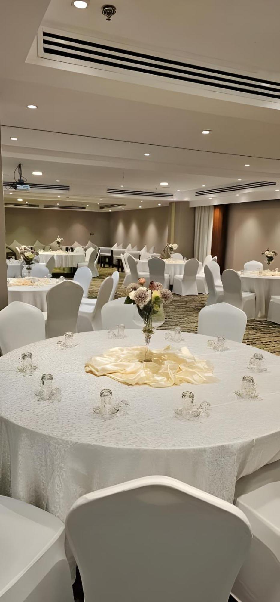 Continent Sumou Hotel Al Khobar Exterior photo